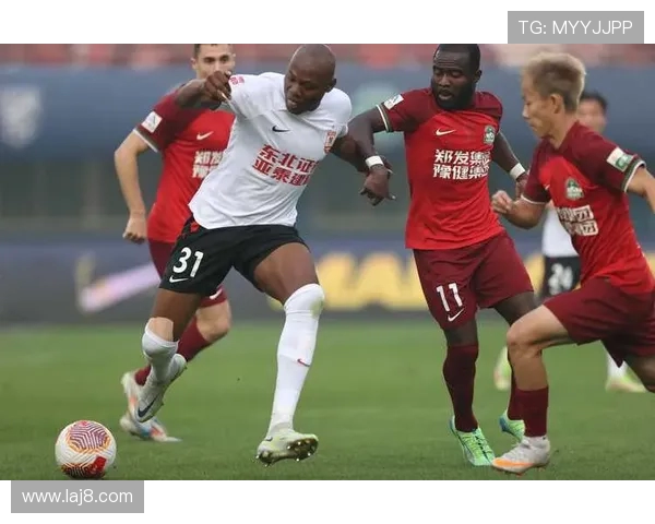 阿奇姆彭有望称霸中超头球榜 基莱斯力争左脚金靴殊荣